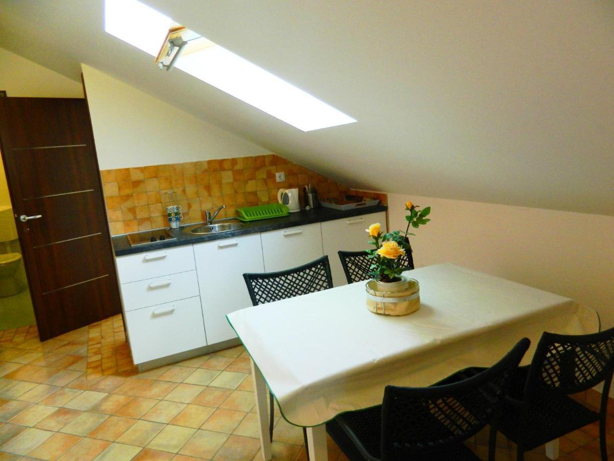 Hacienda Valmare Appartement Brela Buitenkant foto