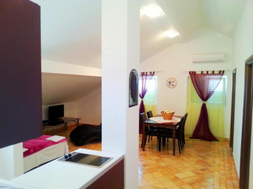 Hacienda Valmare Appartement Brela Buitenkant foto