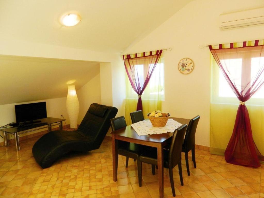 Hacienda Valmare Appartement Brela Buitenkant foto
