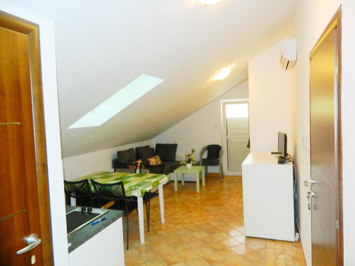 Hacienda Valmare Appartement Brela Buitenkant foto