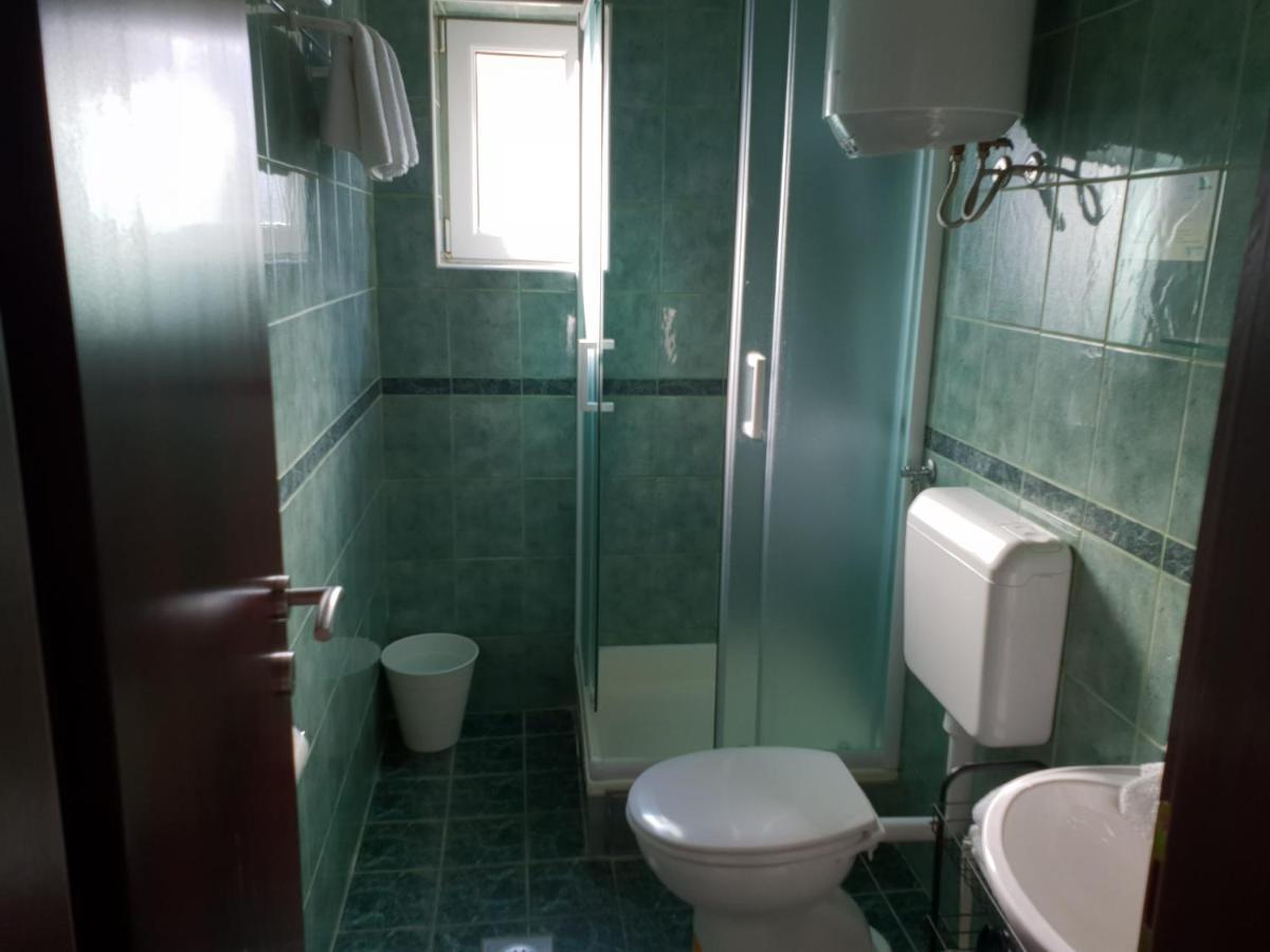 Hacienda Valmare Appartement Brela Buitenkant foto