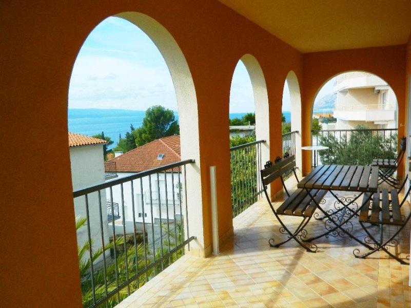 Hacienda Valmare Appartement Brela Buitenkant foto