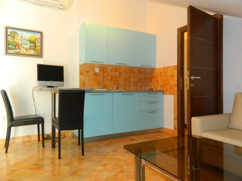 Hacienda Valmare Appartement Brela Buitenkant foto